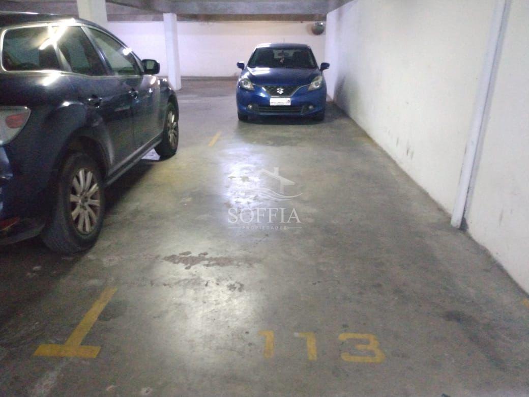 Se Vende Estacionamiento Subterráneo 6 Oriente Viña Del Mar